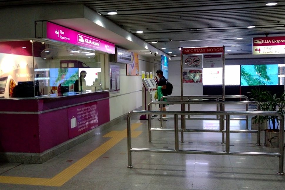 KLIA express, KLIA station