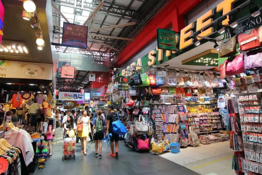 street market di bugis