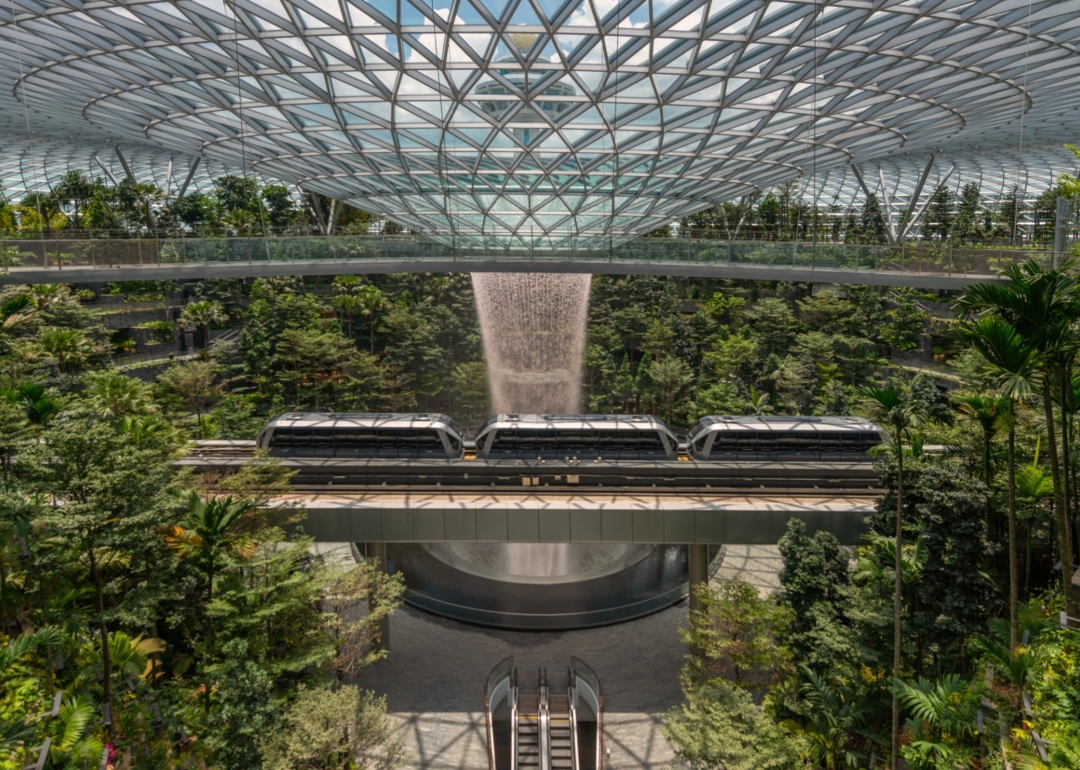 hal unik di singapura