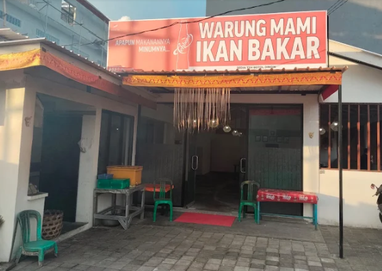 tempat-makan-seafood-di-bali- warung-mami-bakar