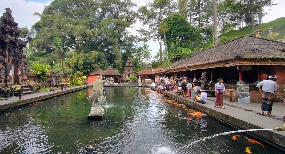 Pura Tirta Empul Tampaksiring