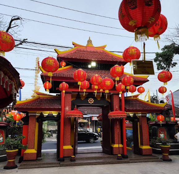 vihara dharmayana di bali