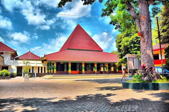 Gereja Hati Kudus Tuhan Yesus Ganjuran Tampak Depan