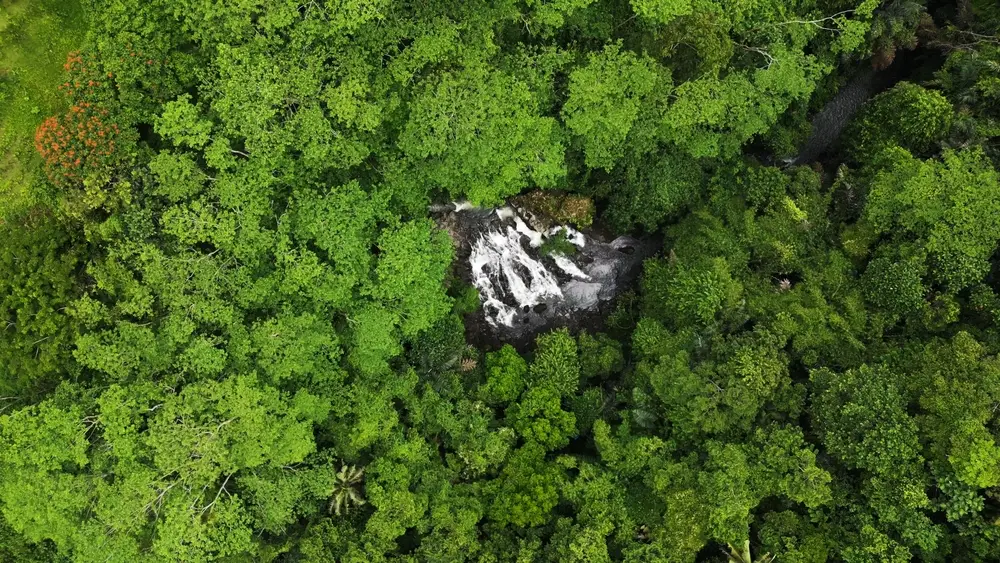Goa Rang Reng Foto tampak atas air terjun goa rang reng