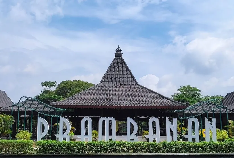 candi prambanan jogja