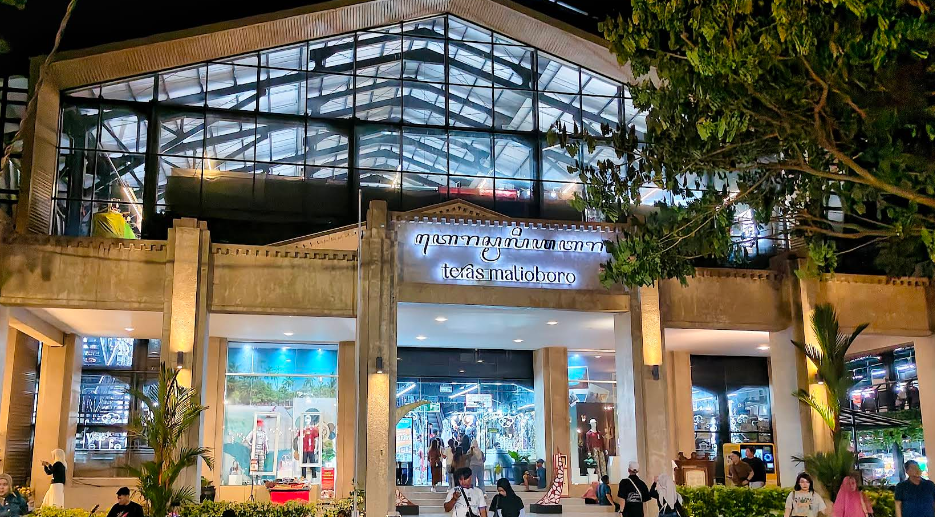 tempat beli oleh-oleh teras malioboro 1 dan teras malioboro 2