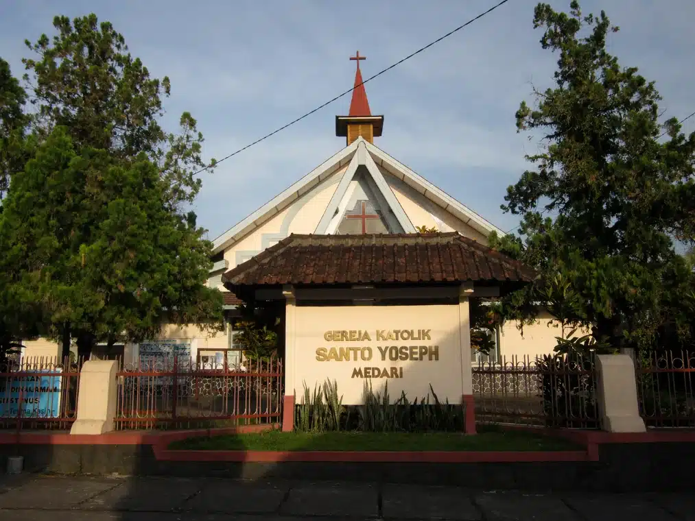 Gereja Santo Yosef Medari Tampak Depan