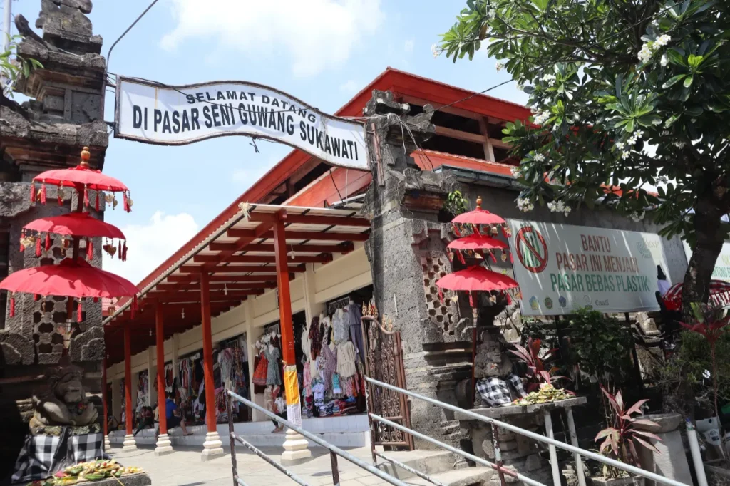 Pasar Seni Guwang Pintu Masuk Pasar Seni Guwang