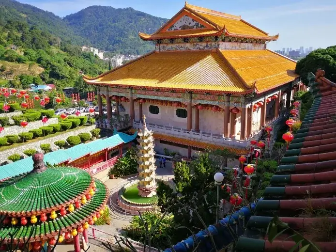 Kek Lok Si temple suasana halaman tampak atas