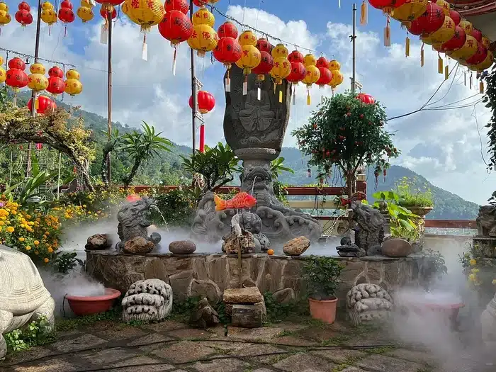 kolam dengan air mancur di kek lok si temple kolam dengan air mancur di kek lok si temple penang