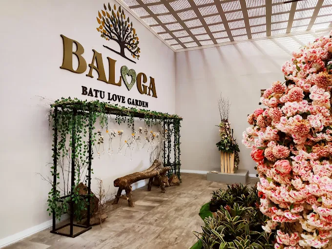 interior spot foto batu love garden atau baloga