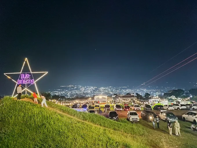 pemandangan lampu kota malang di bukit bintang batu malang