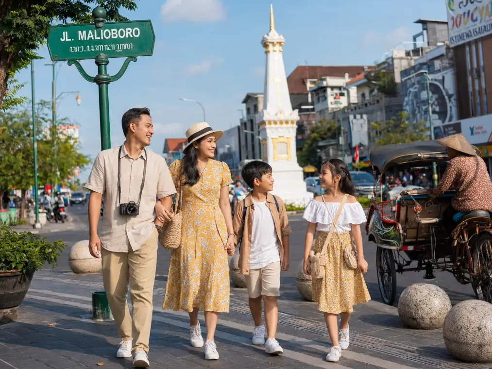 foto sekeluarga berlibur ke jogja