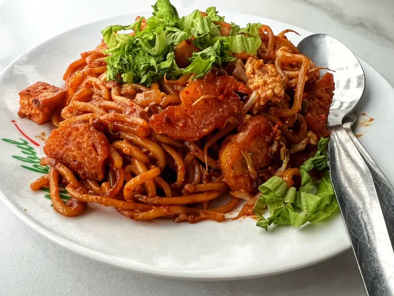 sepiring mee goreng penang