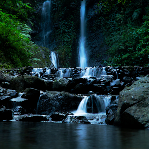 Curug Cilember air terjun di bogor