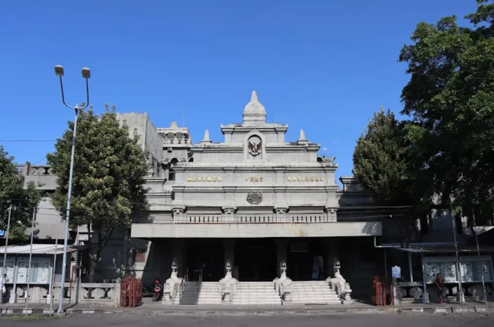 gedung Monumen Pers Nasional. tempat wisata anak di kota solo yang gratis.