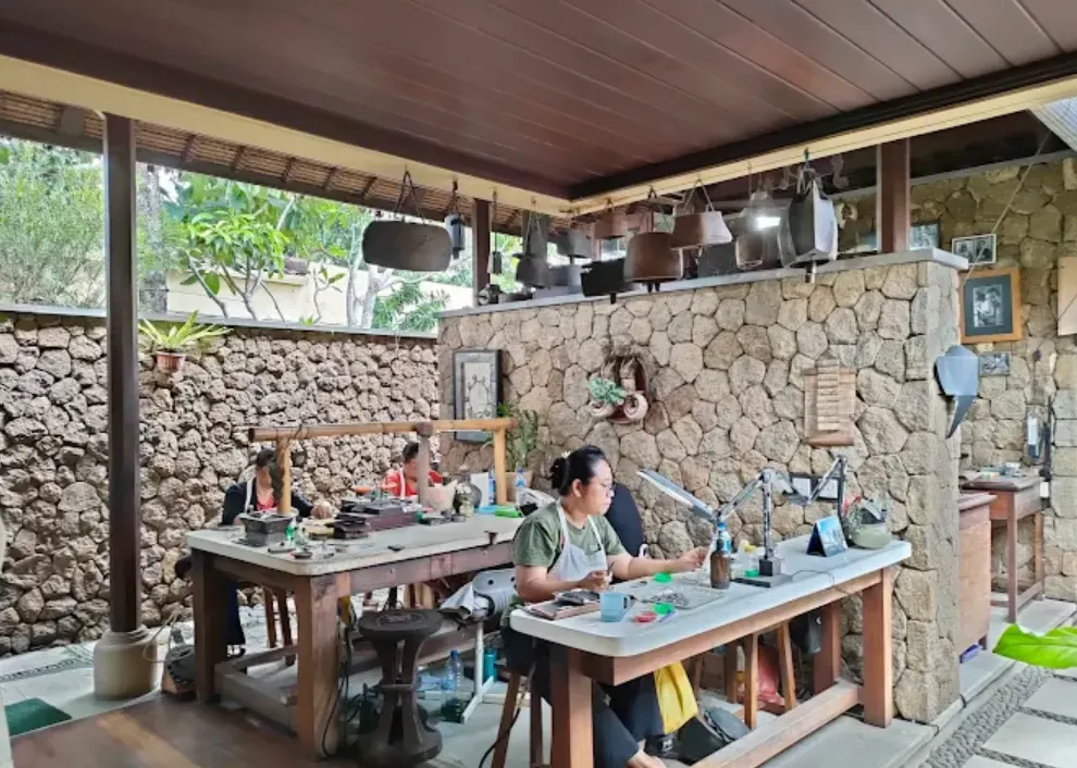 Prapen Jewelry di Celuk Gianyar