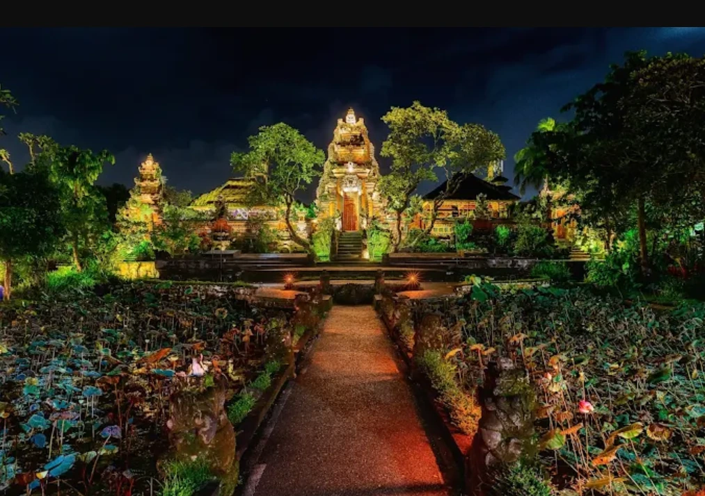 Pura Taman Saraswati