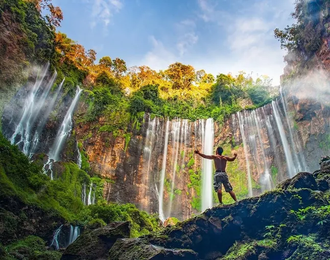 penampakan air terjun tumpak sewu malang