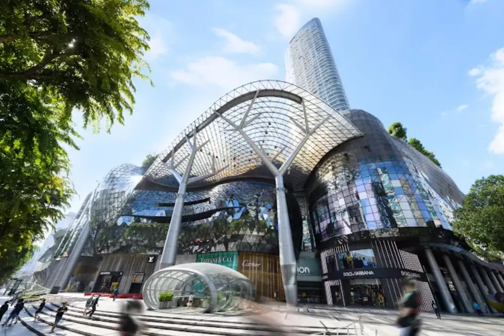 Belanja dan Berfoto di ION Orchard