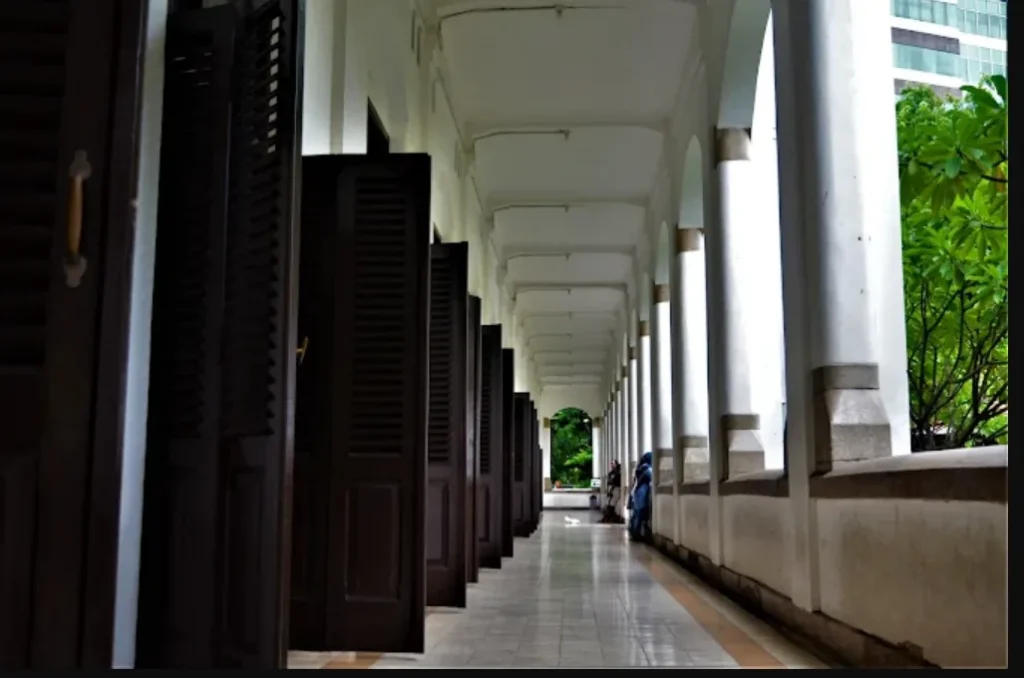 jumlah lawang sewu di wisata lawang sewu semarang