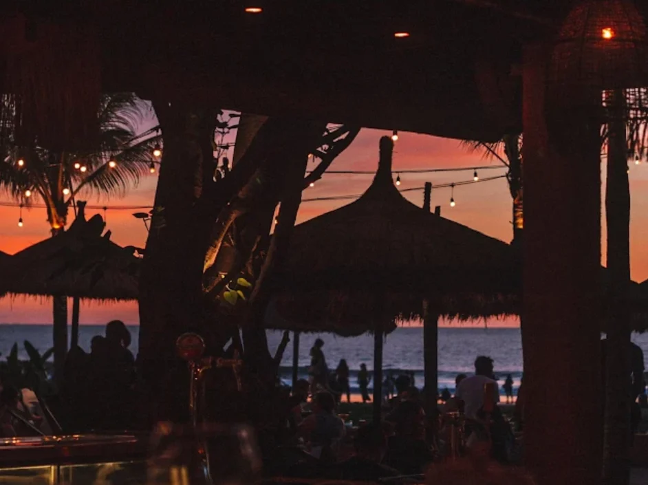 mano beach club
