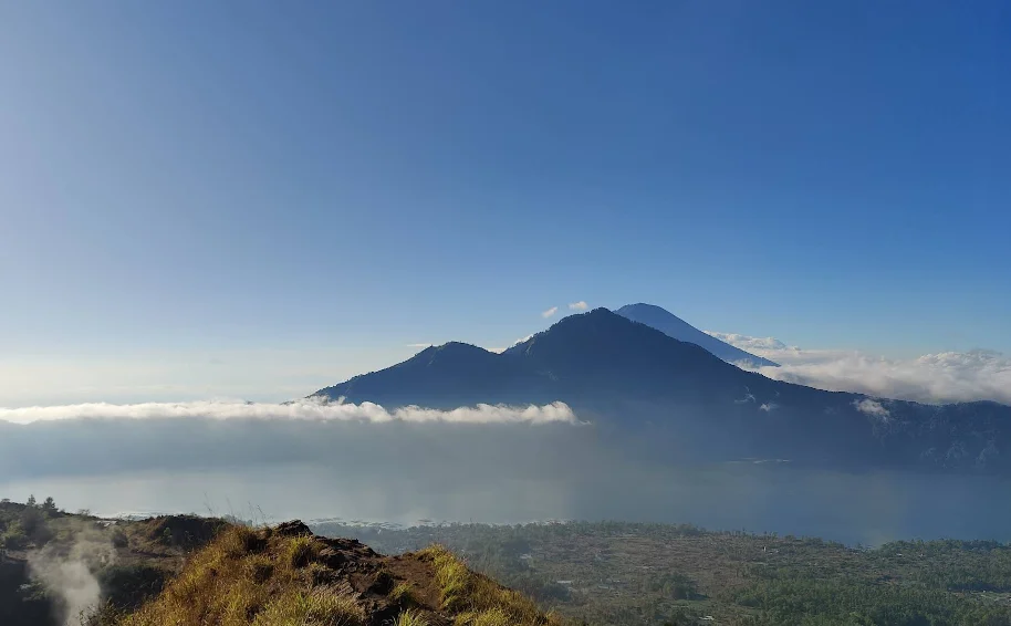 mendaki gunung batur