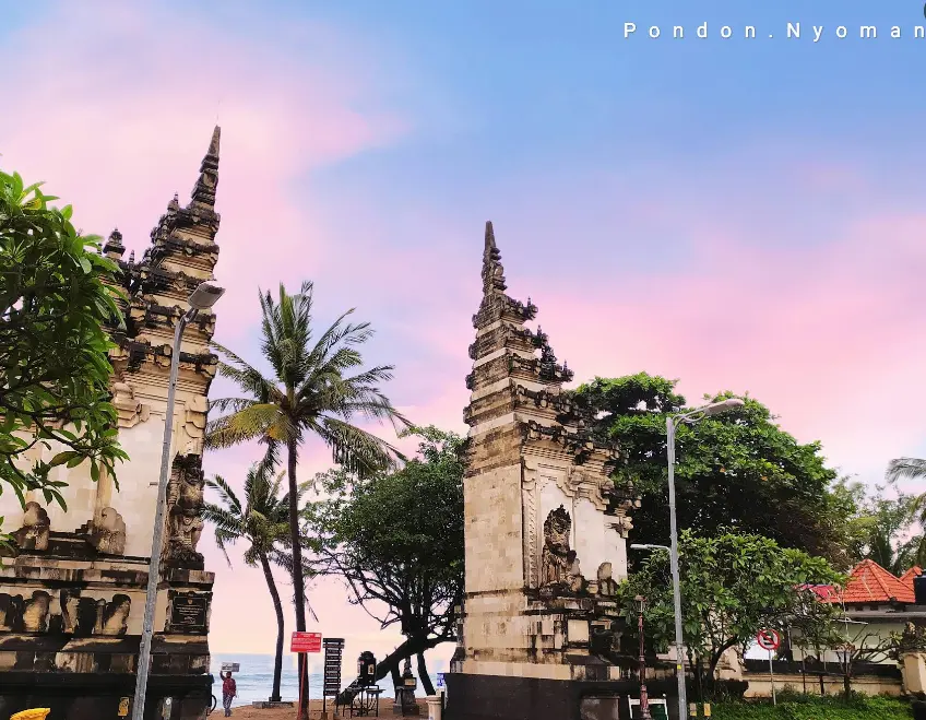 pantai kuta di bali
