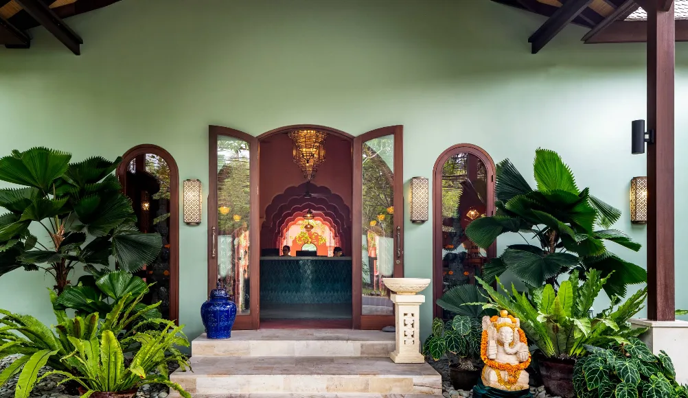 pintu masuk di bodyworks spa seminyak