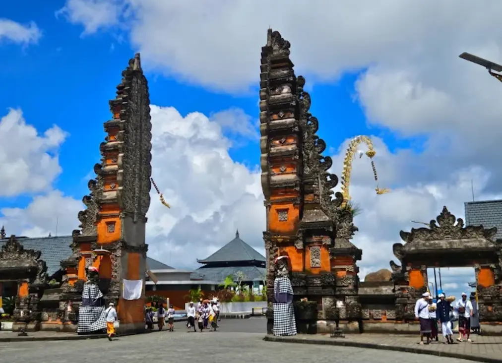 pura besakih bali
