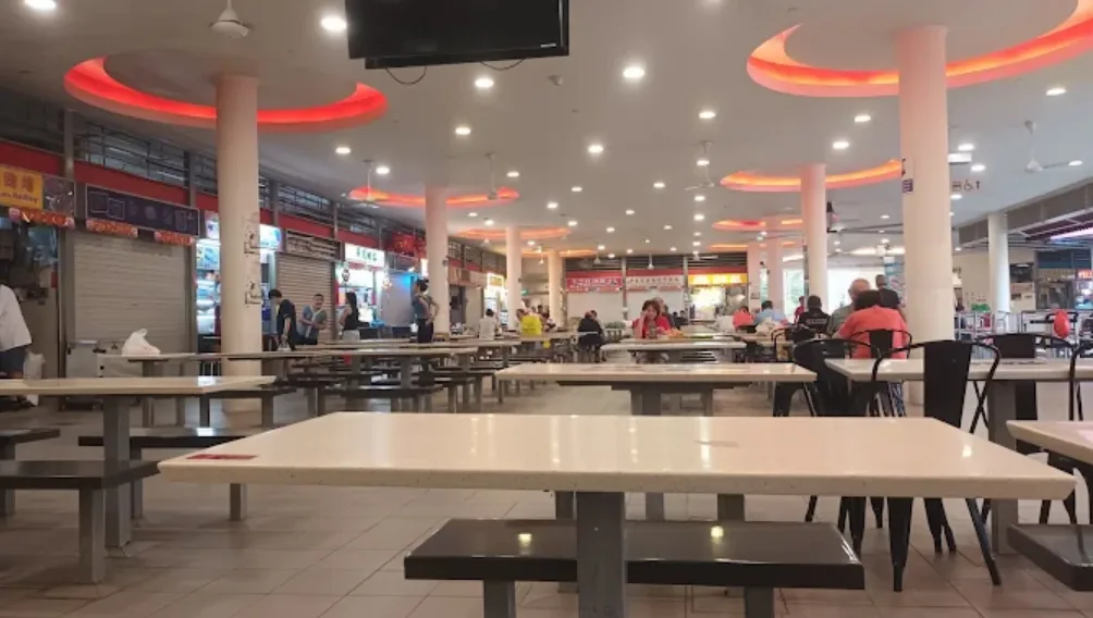 Berburu Kuliner Lokal di Tiong Bahru Market