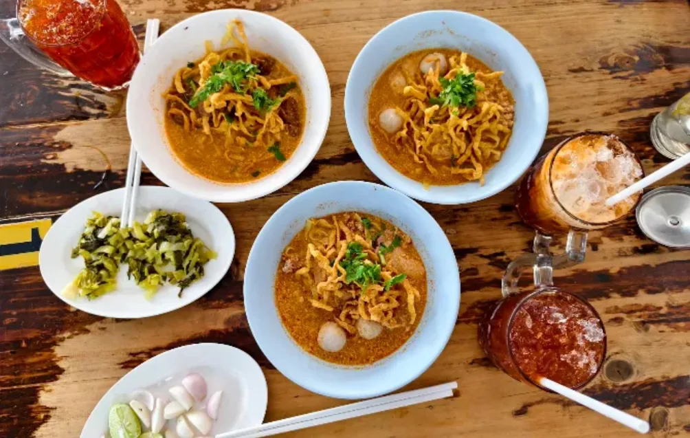 Khao Soi (Mi Kari Khas Utara)
