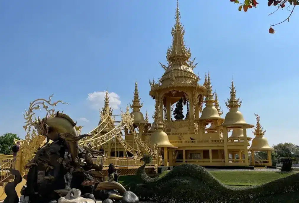 wat rong khun chiang ray