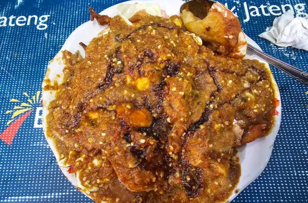 foto seporsti tahu gimbal yang disiram dengan saos kacang
