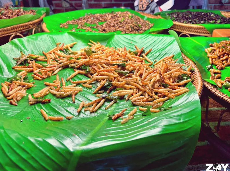 Rot Duen atau Ulat Bambu Goreng
