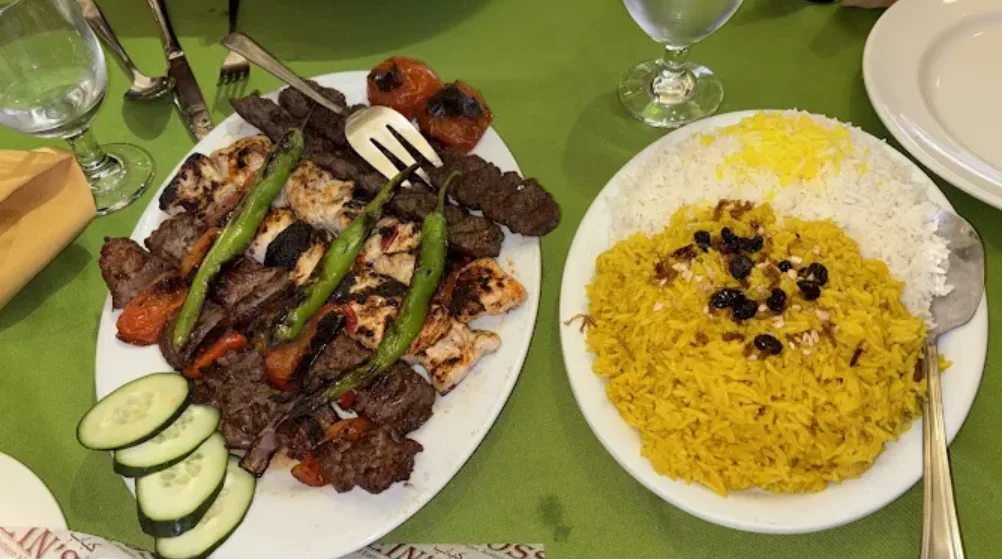 Hossein's Persian Kebab makanan